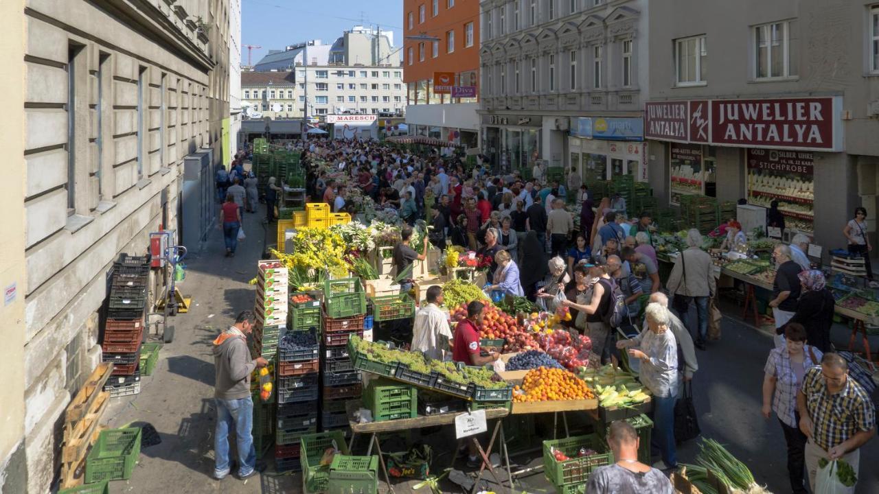 Cozy Market-Square Retreat Located In The Heart Of The 10Th District Wien Eksteriør bilde